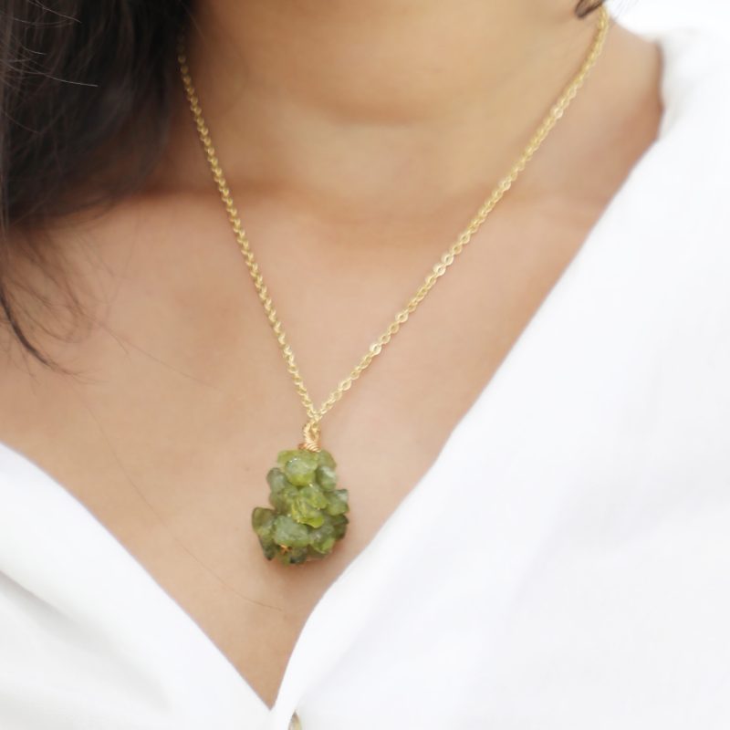 collier raisin péridot